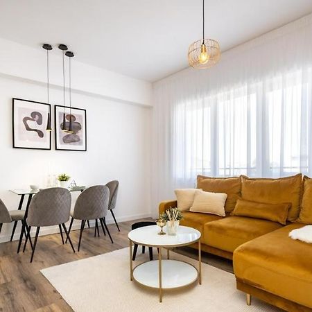 Majestic Apartament With View In Magheru Бухарест Экстерьер фото