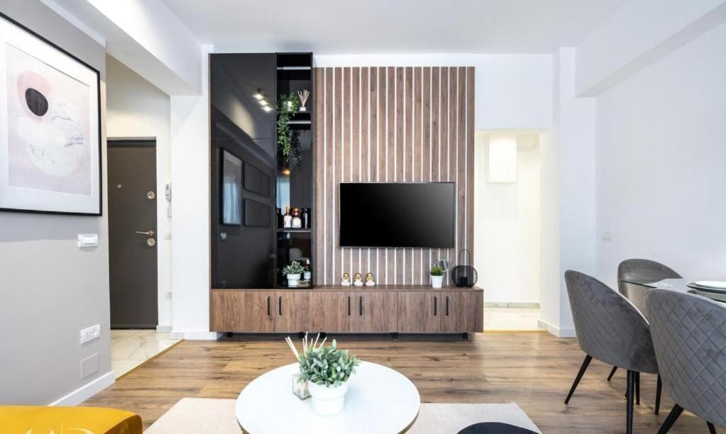 Majestic Apartament With View In Magheru Бухарест Экстерьер фото